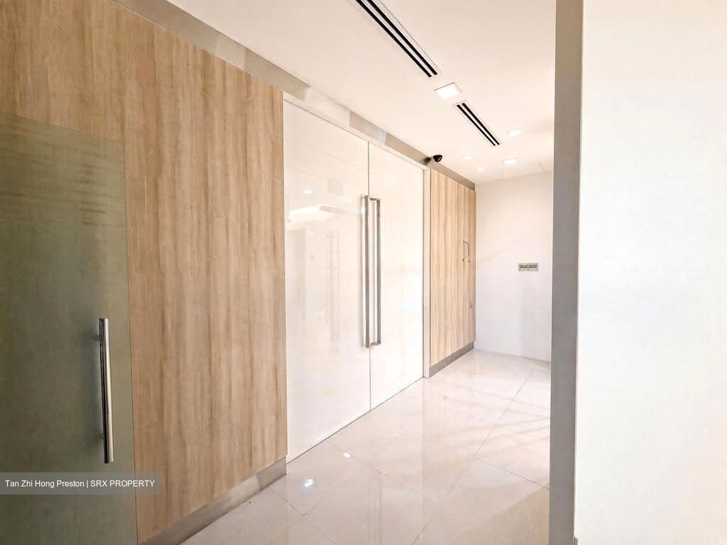 Sif Building (D1), Office #633265951